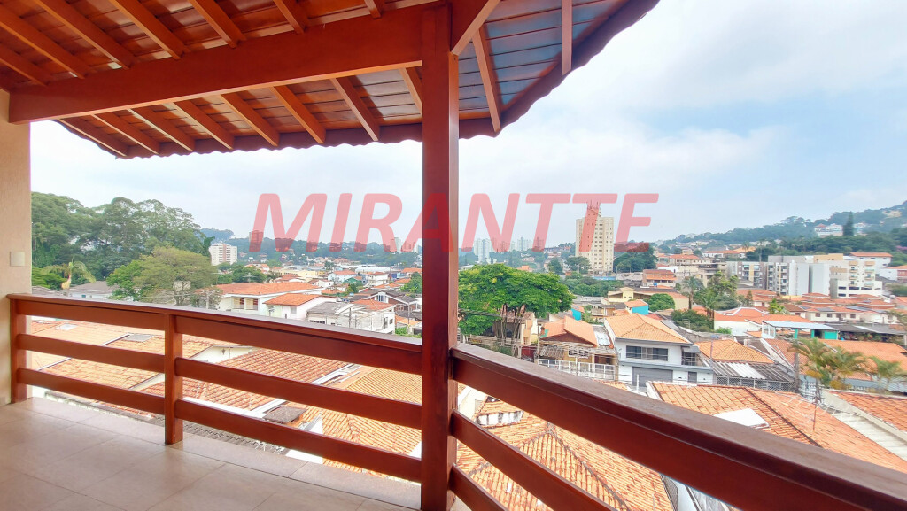 Sobrado de 372m² com 3 quartos em Tremembe
