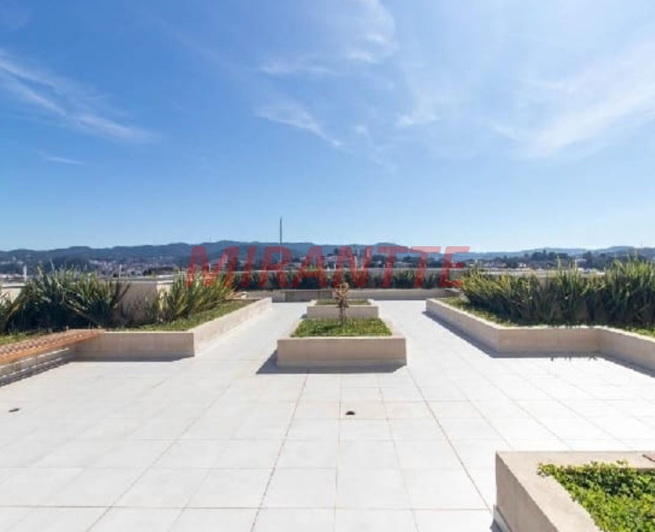 Apartamento de 43m² com 2 quartos em Jaçana