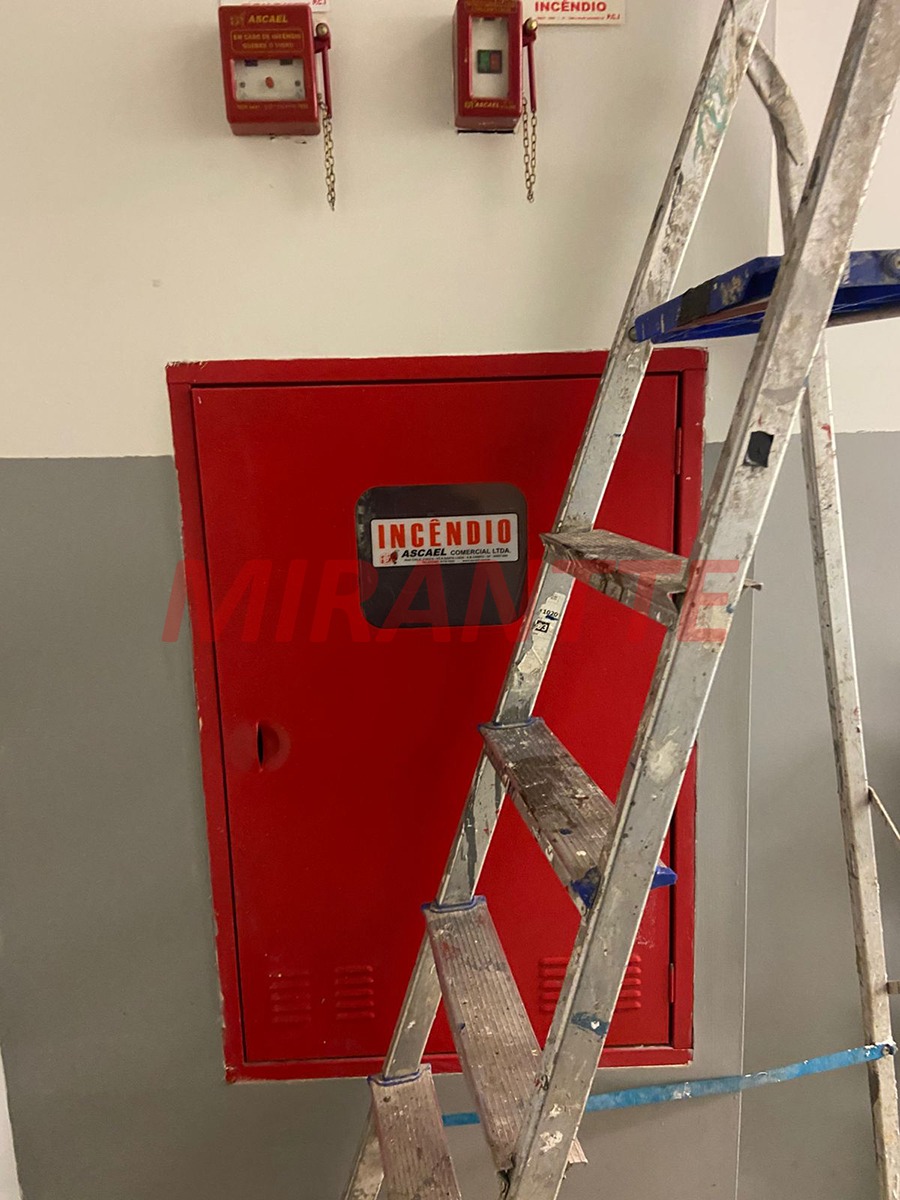 Comercial de 731m² em Freguesia do Ó
