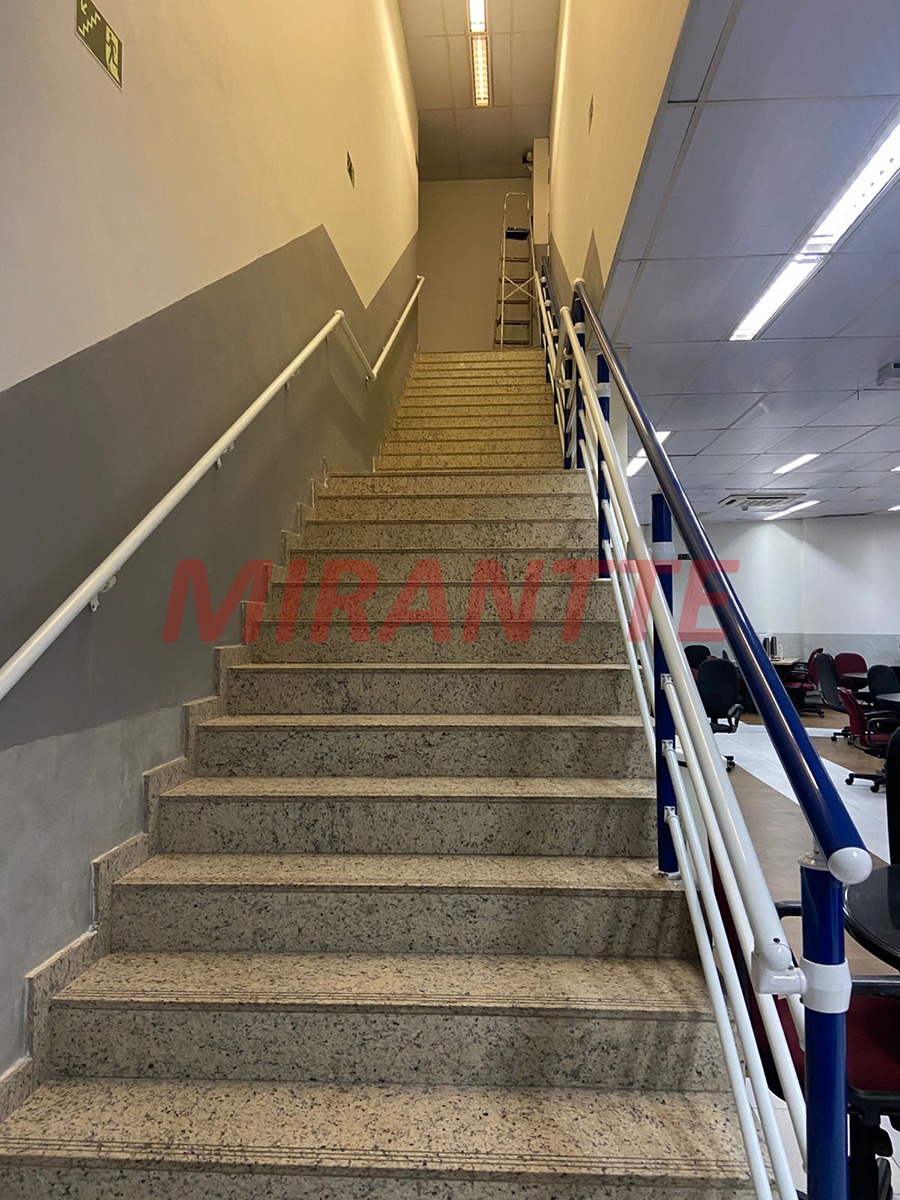 Comercial de 731m² em Freguesia do Ó