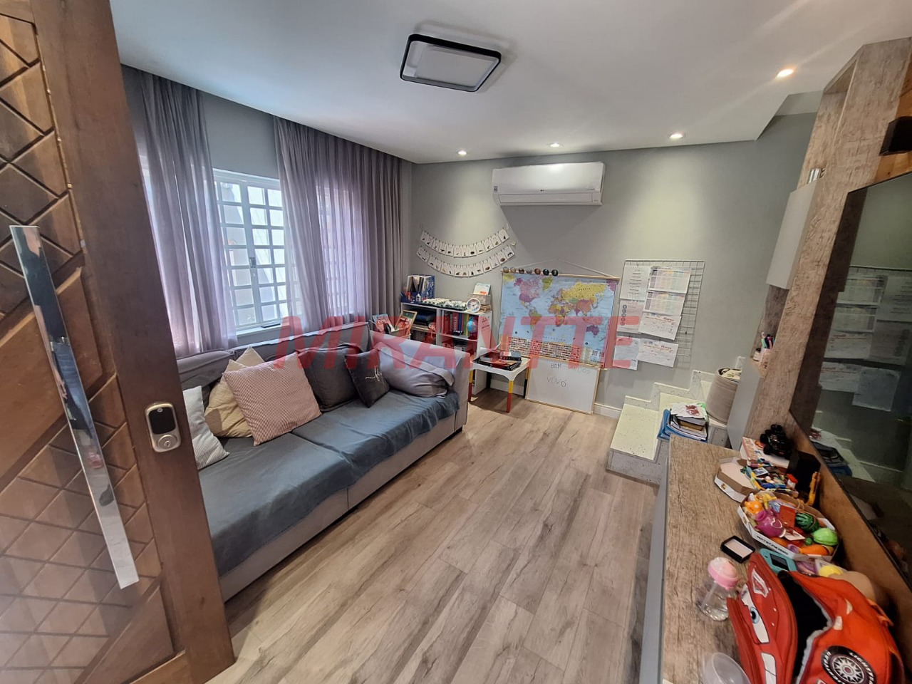 Sobrado de 144m² com 3 quartos em Santa Teresinha