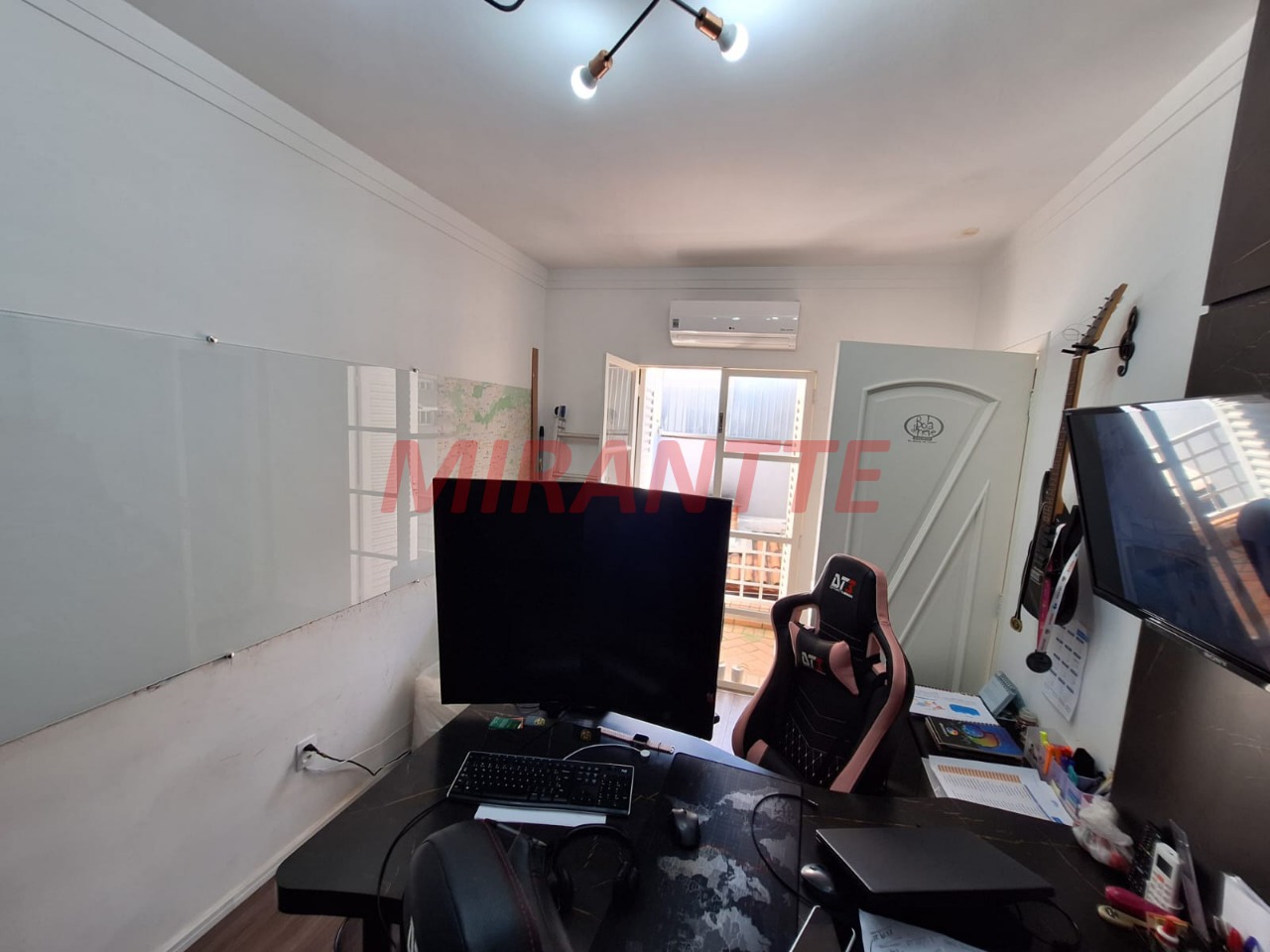 Sobrado de 144m² com 3 quartos em Santa Teresinha