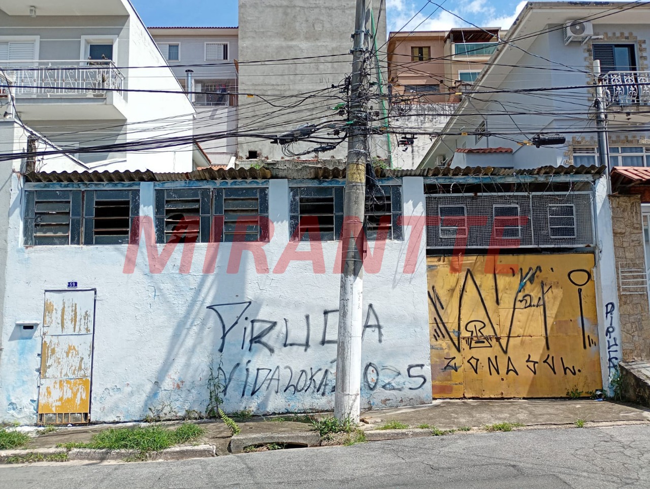 Terreno de 0m² em Vila Mazzei