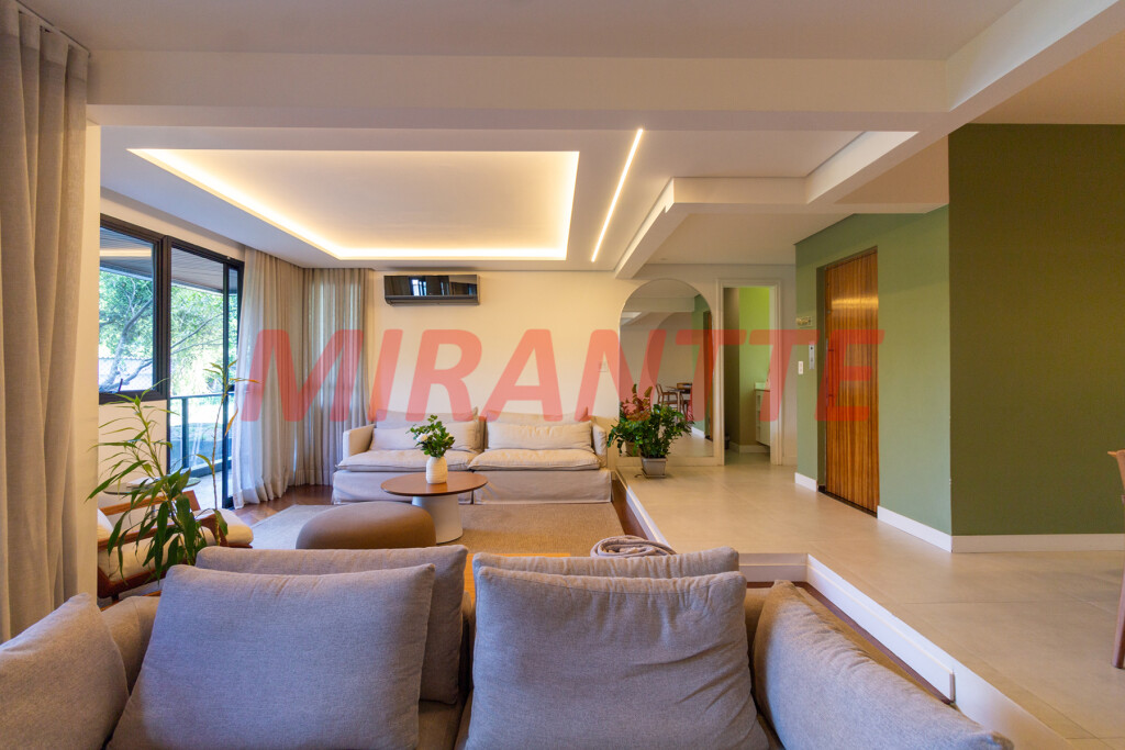 Apartamento de 212m² com 4 quartos em Santana
