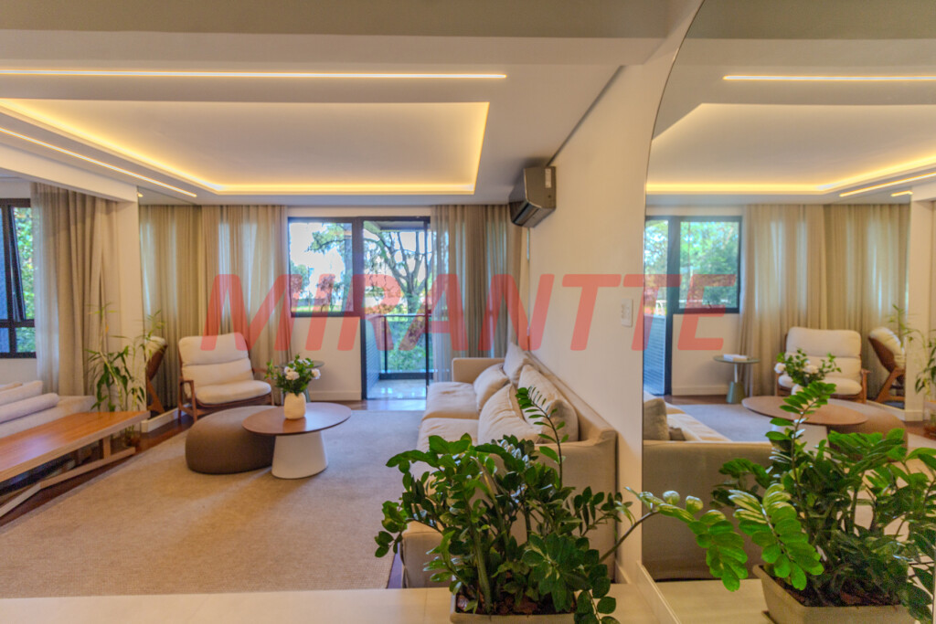 Apartamento de 212m² com 4 quartos em Santana