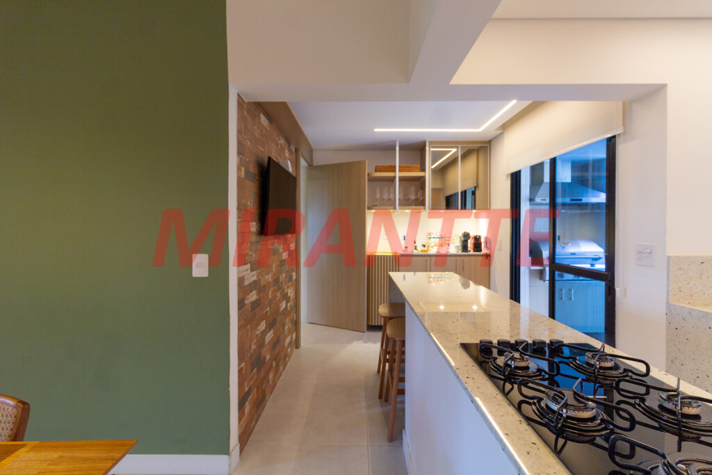 Apartamento de 212m² com 4 quartos em Santana