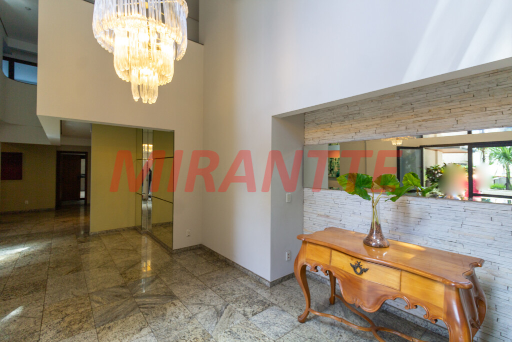 Apartamento de 212m² com 4 quartos em Santana