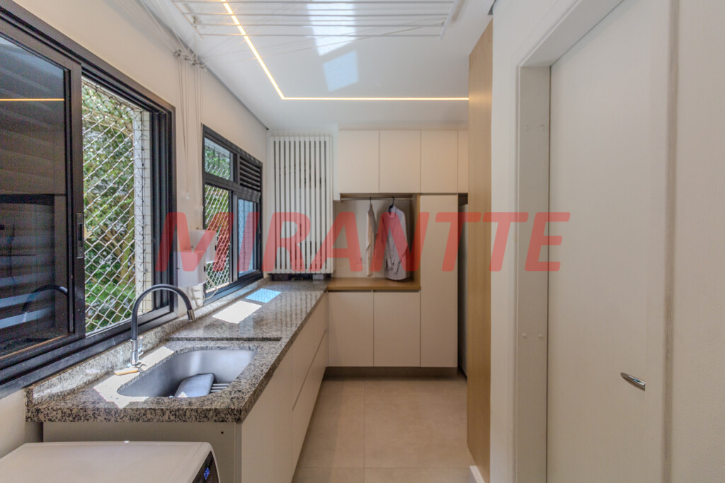 Apartamento de 212m² com 4 quartos em Santana