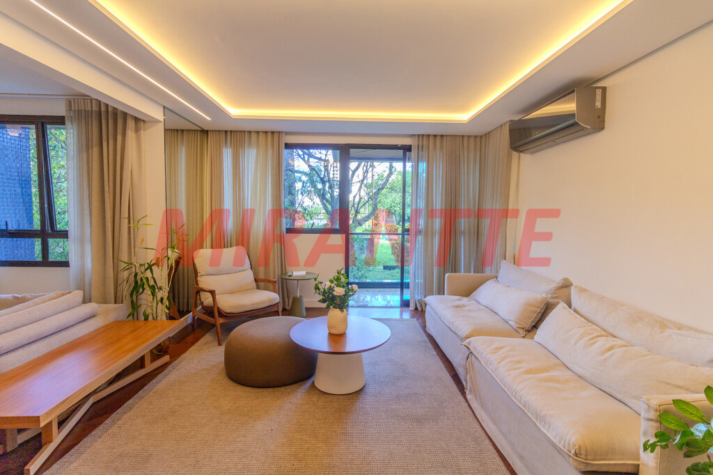 Apartamento de 212m² com 4 quartos em Santana