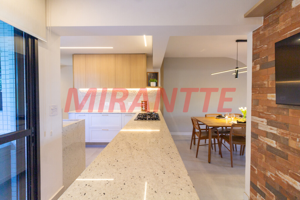 Apartamento de 212m² com 4 quartos em Santana