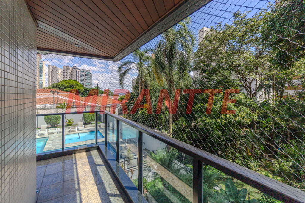Apartamento de 212m² com 4 quartos em Santana