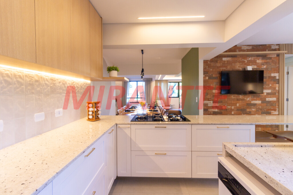 Apartamento de 212m² com 4 quartos em Santana