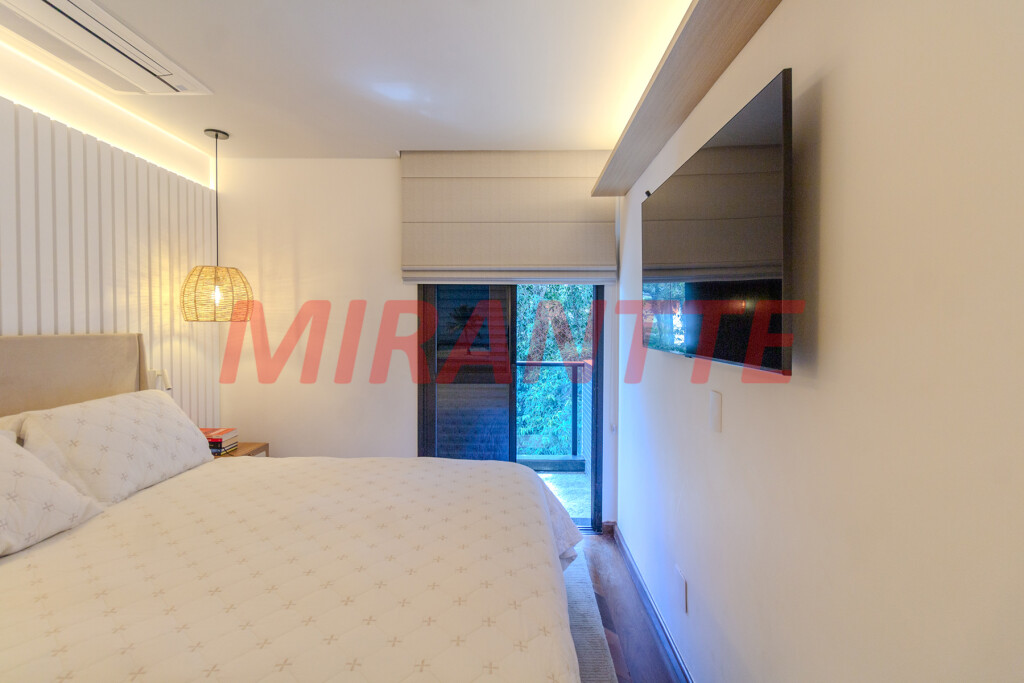 Apartamento de 212m² com 4 quartos em Santana