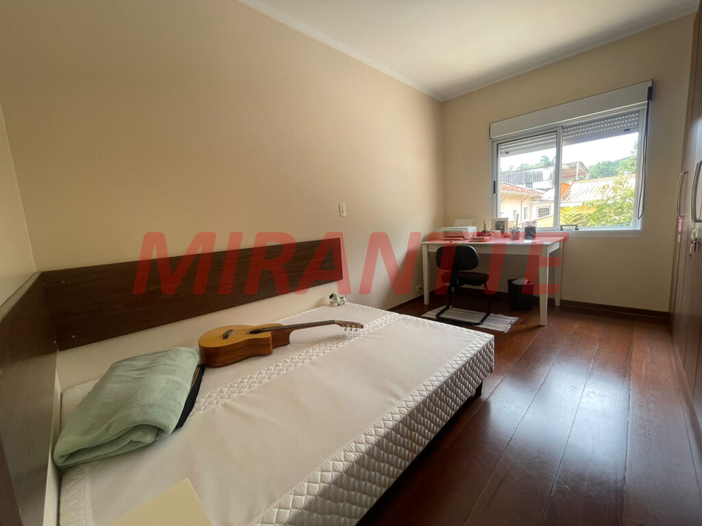 Sobrado de 172m² com 3 quartos em Horto Florestal