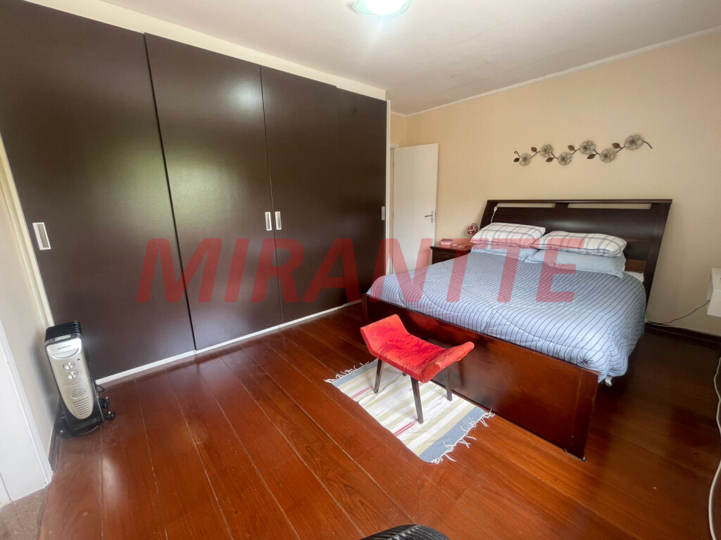 Sobrado de 172m² com 3 quartos em Horto Florestal