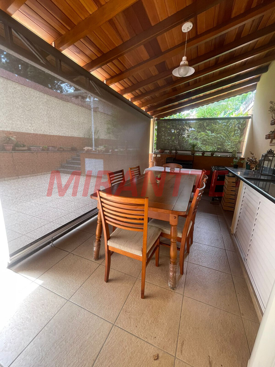 Sobrado de 172m² com 3 quartos em Horto Florestal