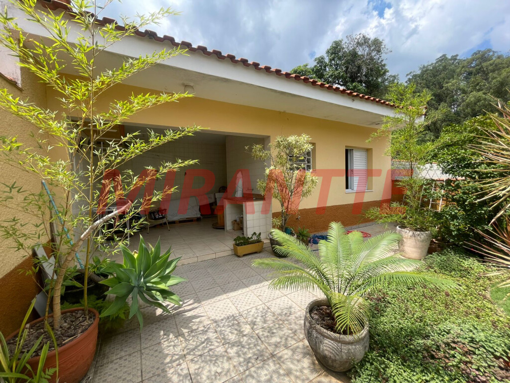 Sobrado de 172m² com 3 quartos em Horto Florestal