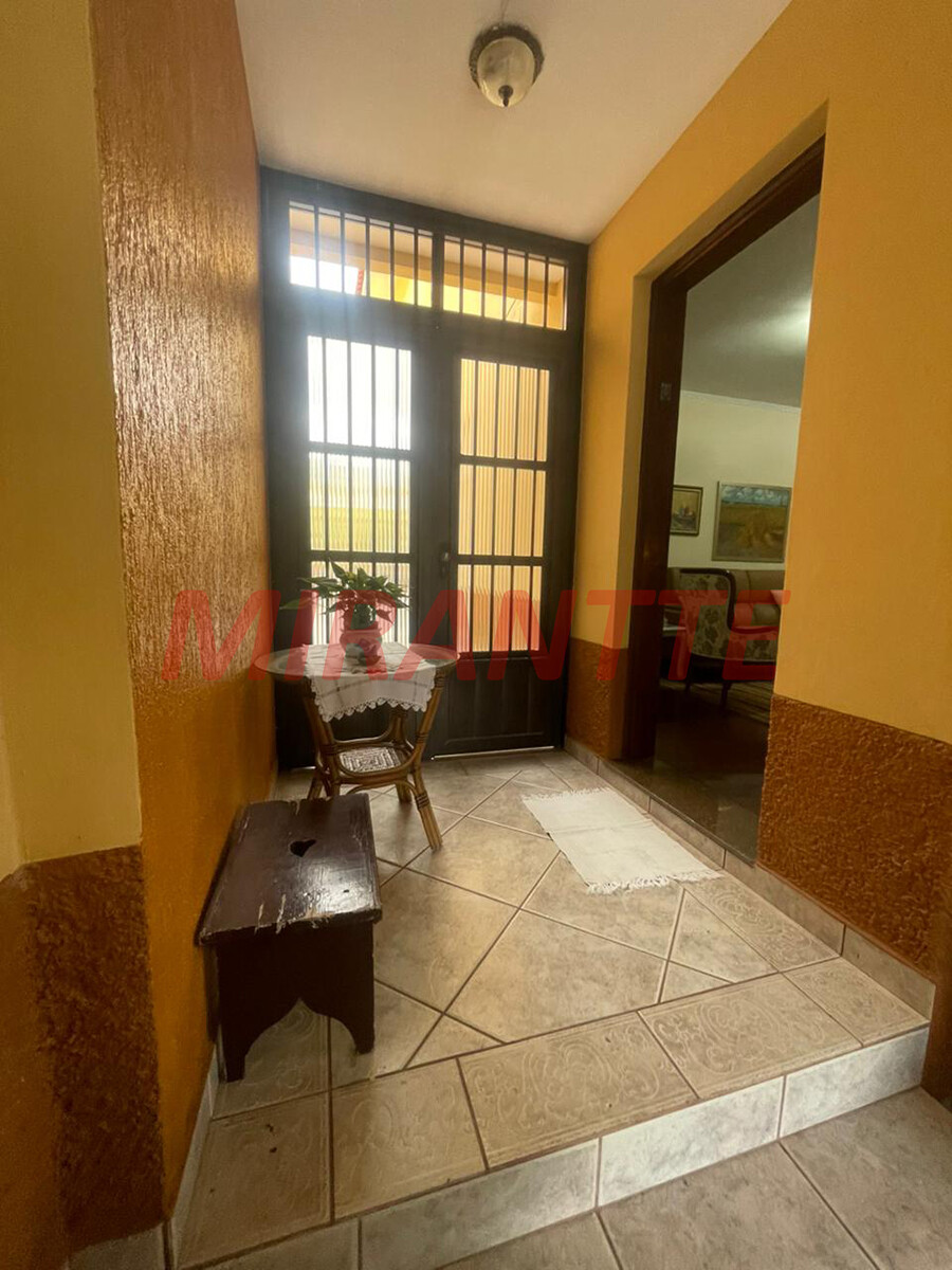 Sobrado de 172m² com 3 quartos em Horto Florestal
