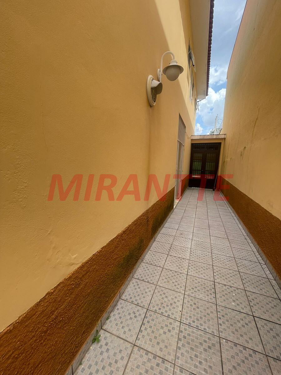 Sobrado de 172m² com 3 quartos em Horto Florestal
