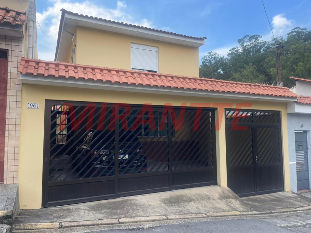 Sobrado de 172m² com 3 quartos em Horto Florestal