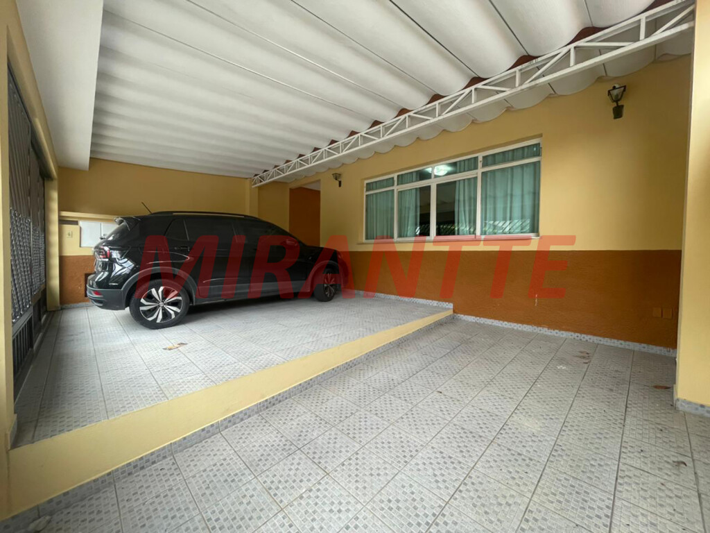 Sobrado de 172m² com 3 quartos em Horto Florestal