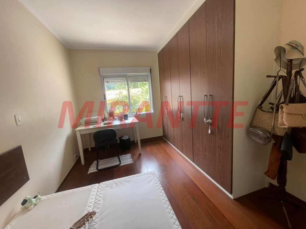Sobrado de 172m² com 3 quartos em Horto Florestal