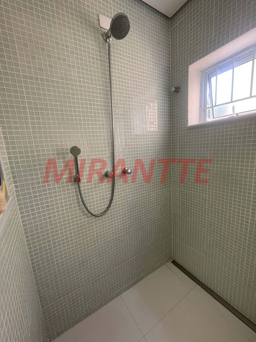 Sobrado de 172m² com 3 quartos em Horto Florestal