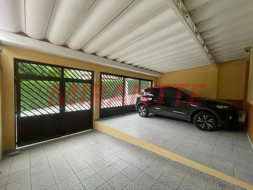 Sobrado de 172m² com 3 quartos em Horto Florestal