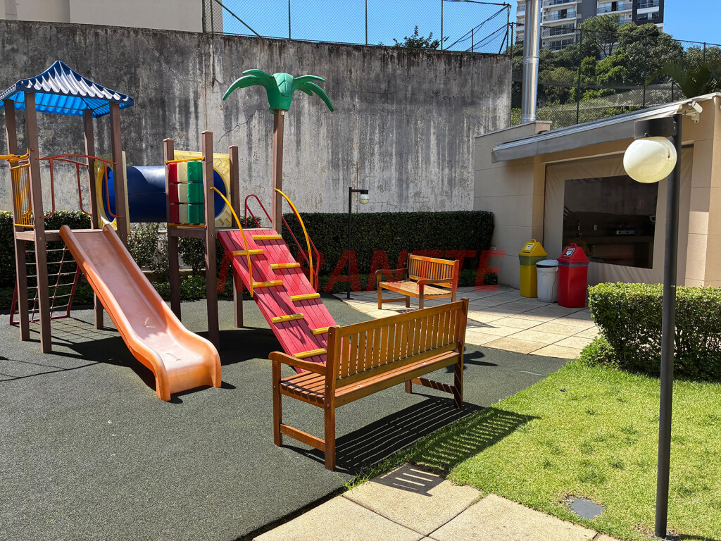 Apartamento de 64m² com 2 quartos em Santana