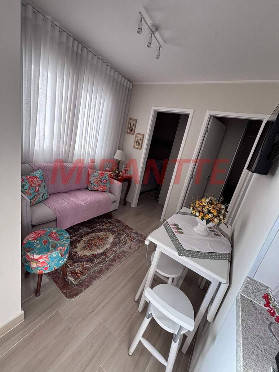 Apartamento de 38m² com 2 quartos em Parque Vitória