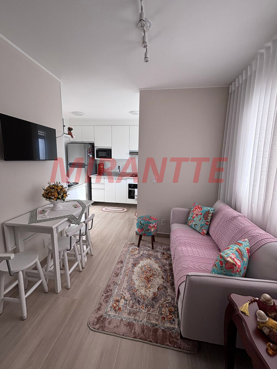 Apartamento de 38m² com 2 quartos em Parque Vitória