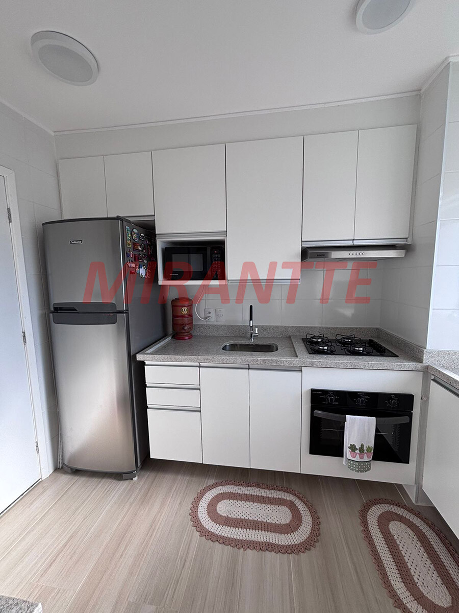 Apartamento de 38m² com 2 quartos em Parque Vitória