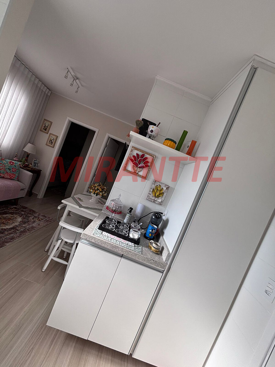 Apartamento de 38m² com 2 quartos em Parque Vitória