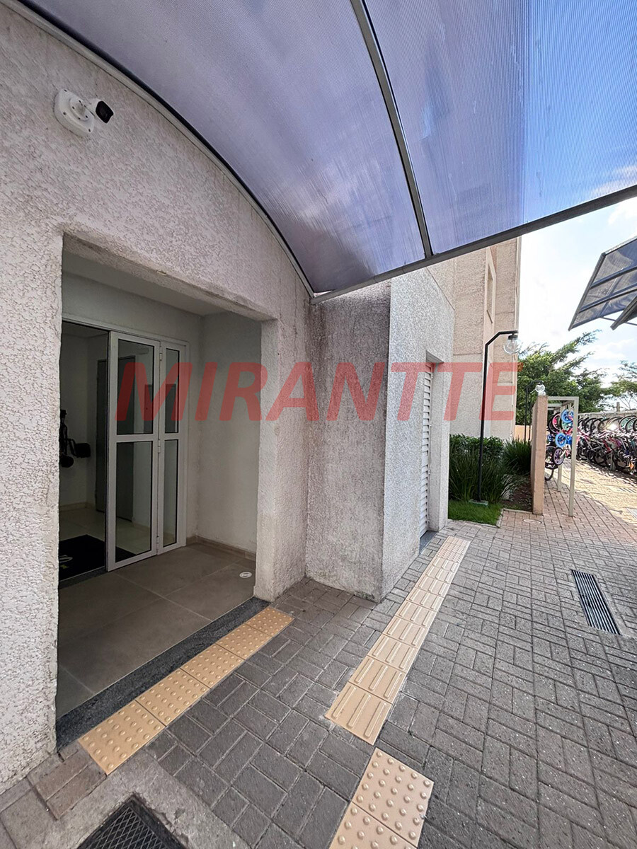 Apartamento de 38m² com 2 quartos em Parque Vitória