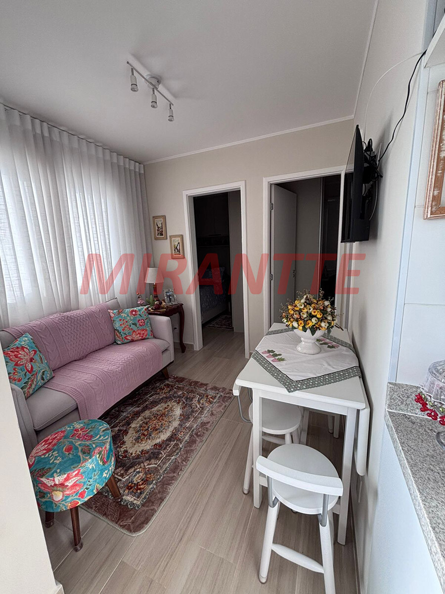 Apartamento de 38m² com 2 quartos em Parque Vitória