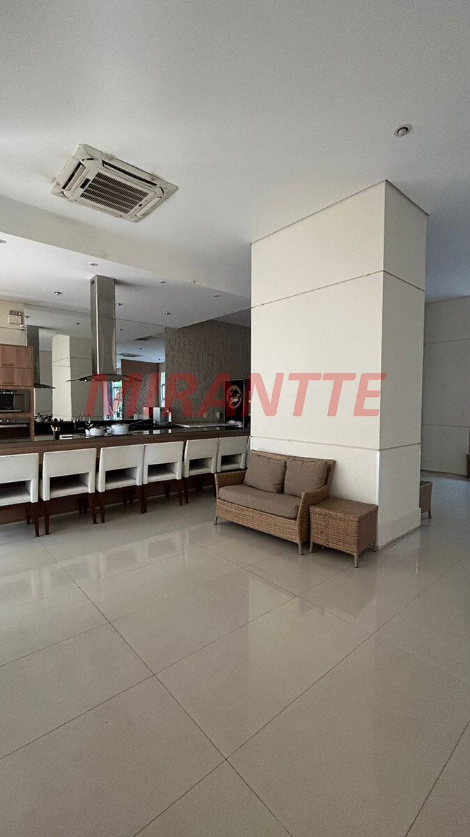 Apartamento de 60m² com 2 quartos em Vila Nova Mazzei