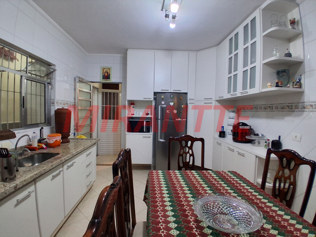 Sobrado de 124m² com 4 quartos em Parada Inglesa