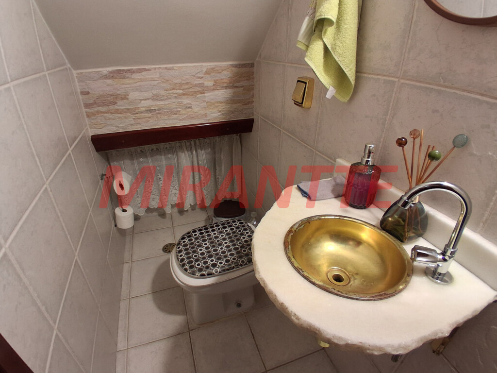 Sobrado de 124m² com 4 quartos em Parada Inglesa