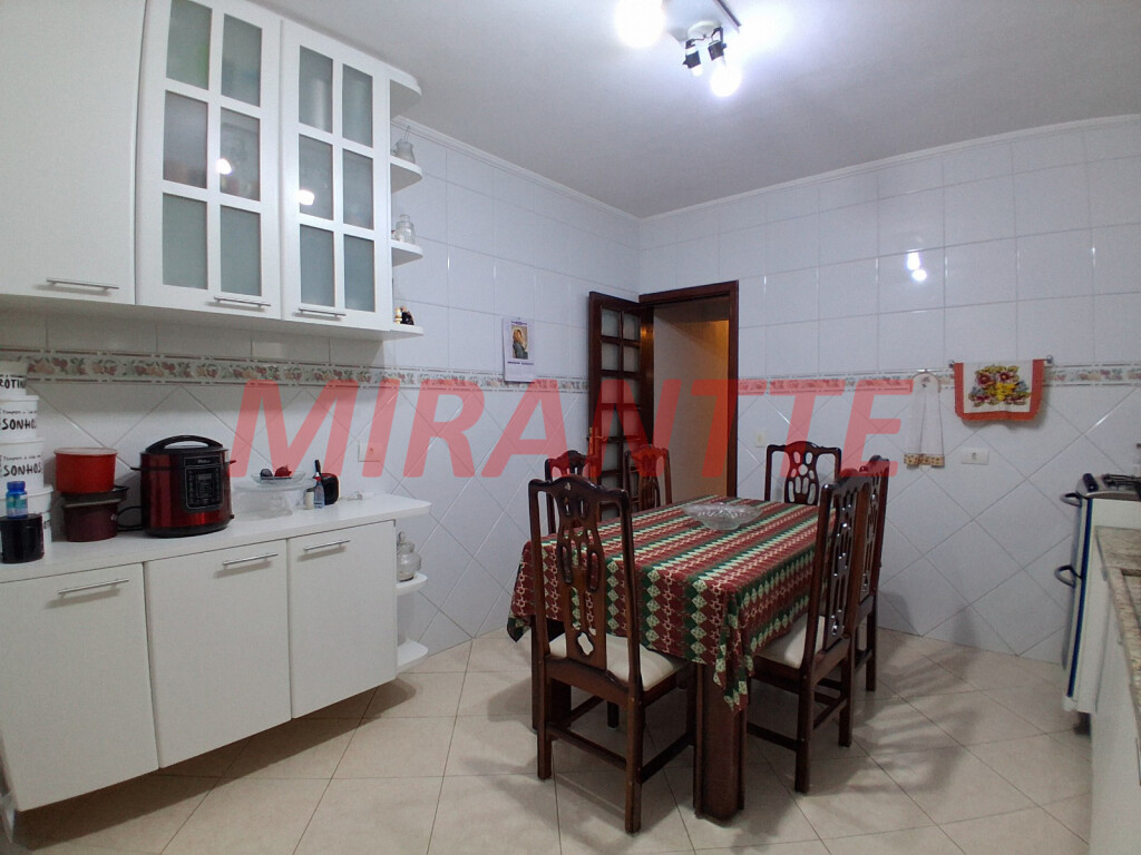Sobrado de 124m² com 4 quartos em Parada Inglesa