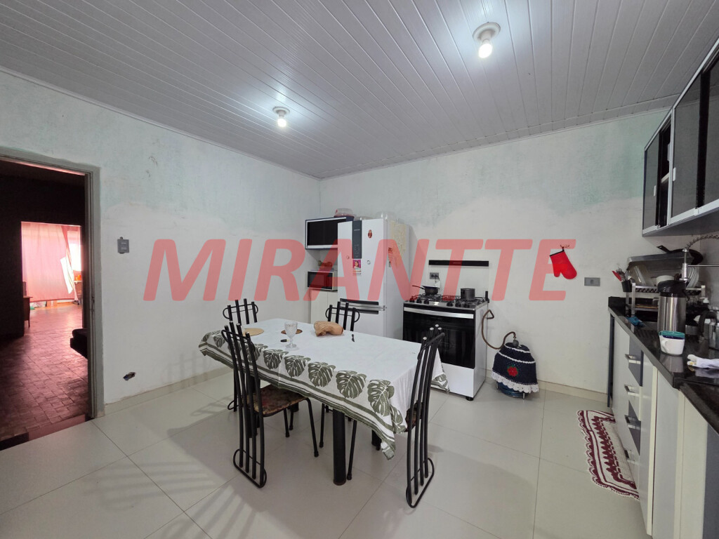 Sobrado de 296m² com 2 quartos em Limão