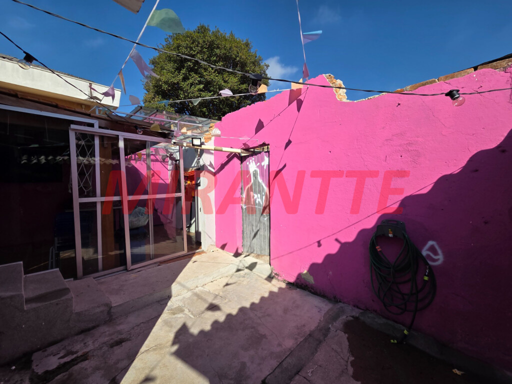 Sobrado de 296m² com 2 quartos em Limão