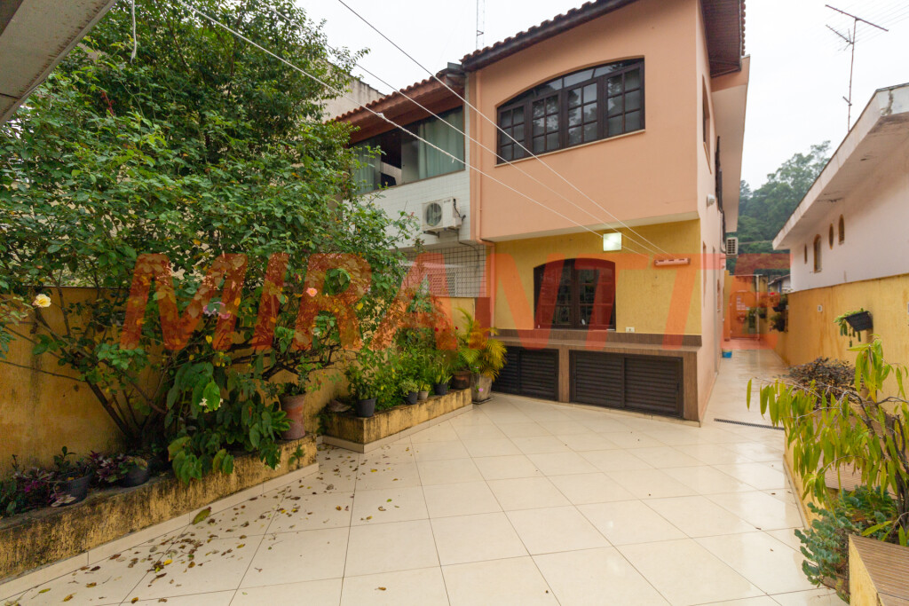 Sobrado com 3 quartos em Vila Albertina