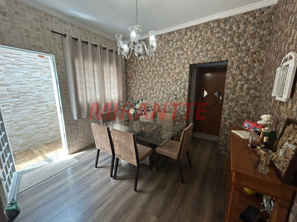 Sobrado de 270m² com 3 quartos em Chora Menino