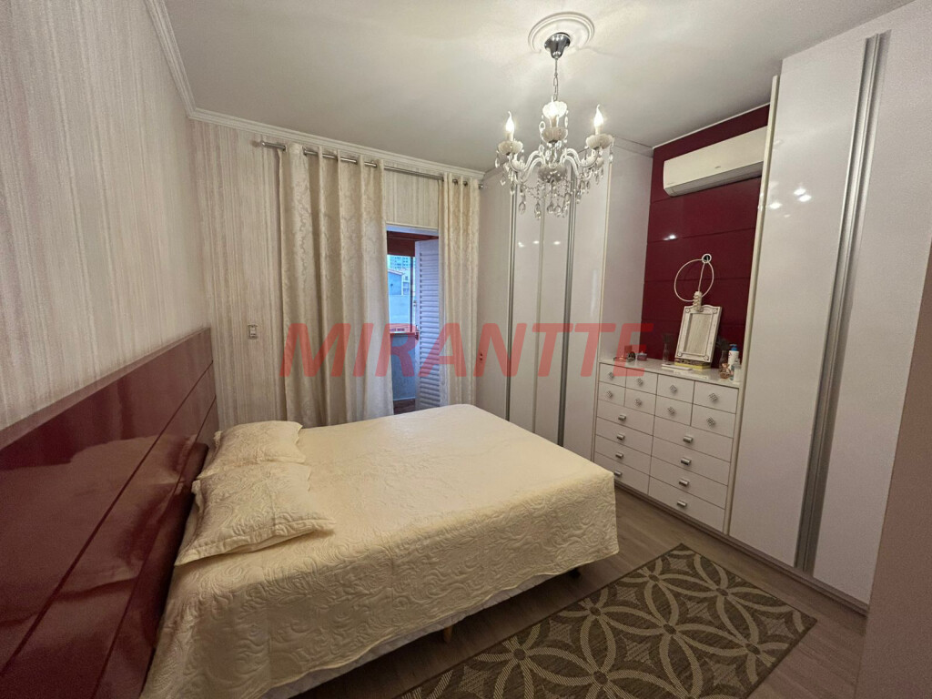 Sobrado de 270m² com 3 quartos em Chora Menino