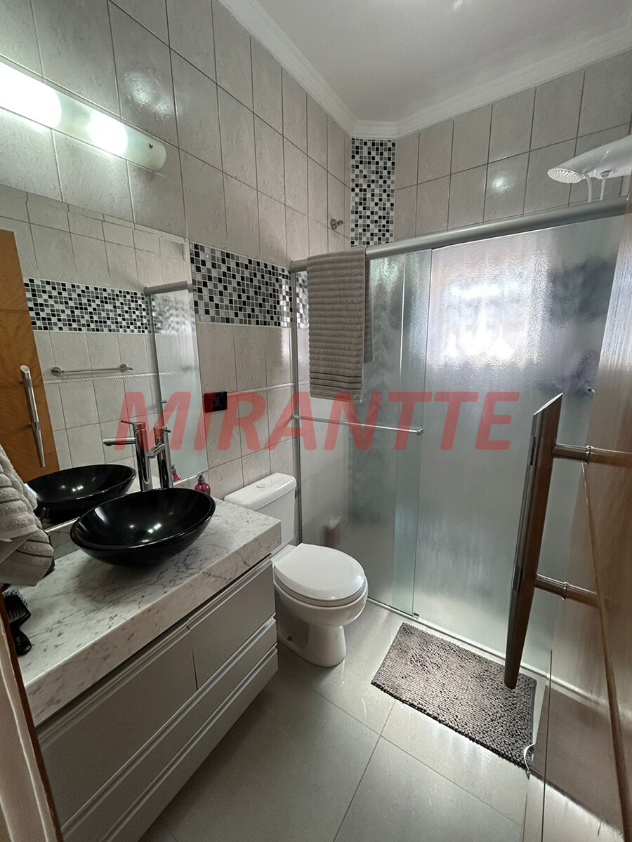 Sobrado de 270m² com 3 quartos em Chora Menino