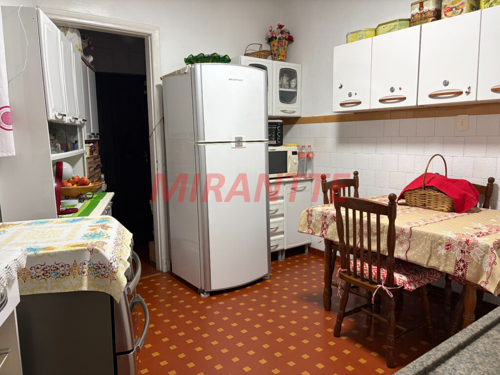 Sobrado de 560m² com 4 quartos em Santana
