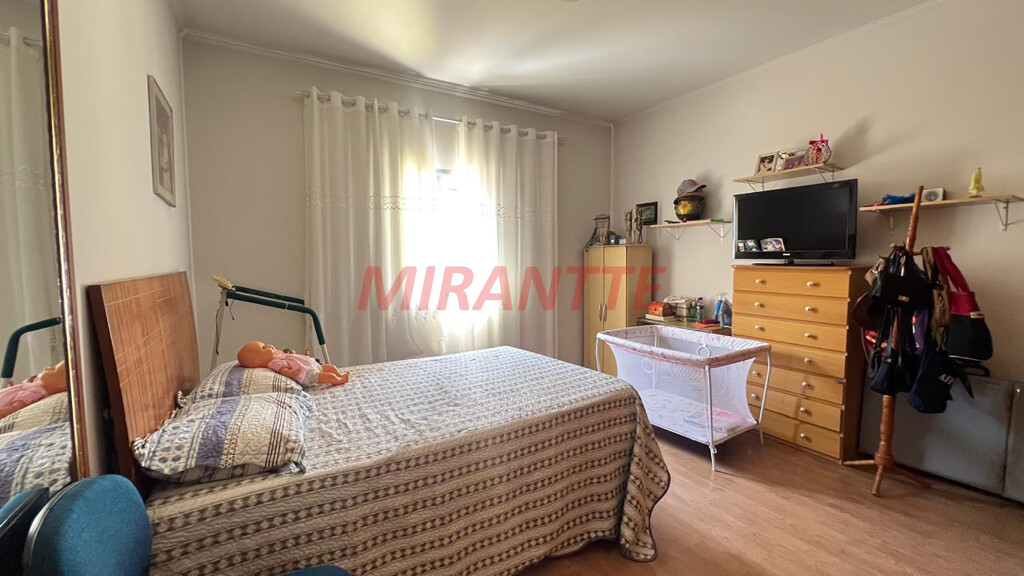 Sobrado de 218m² com 3 quartos em Lauzane Paulista