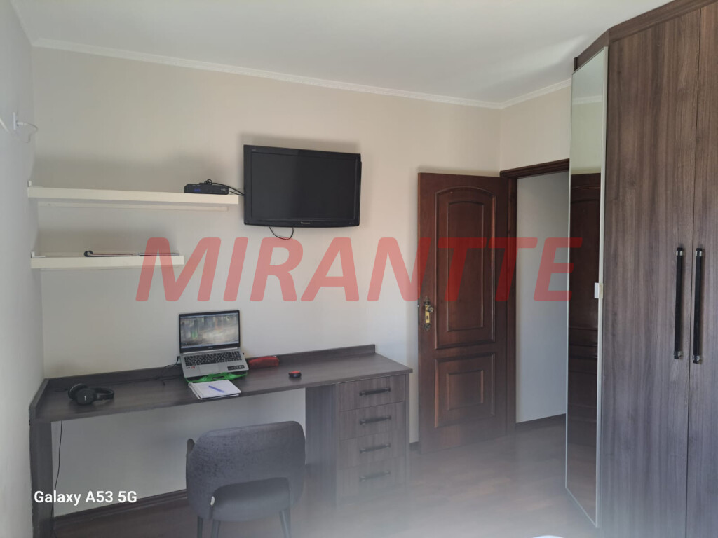 Sobrado de 207m² com 4 quartos em Santana