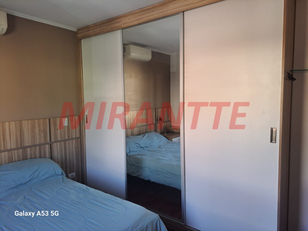 Sobrado de 207m² com 4 quartos em Santana