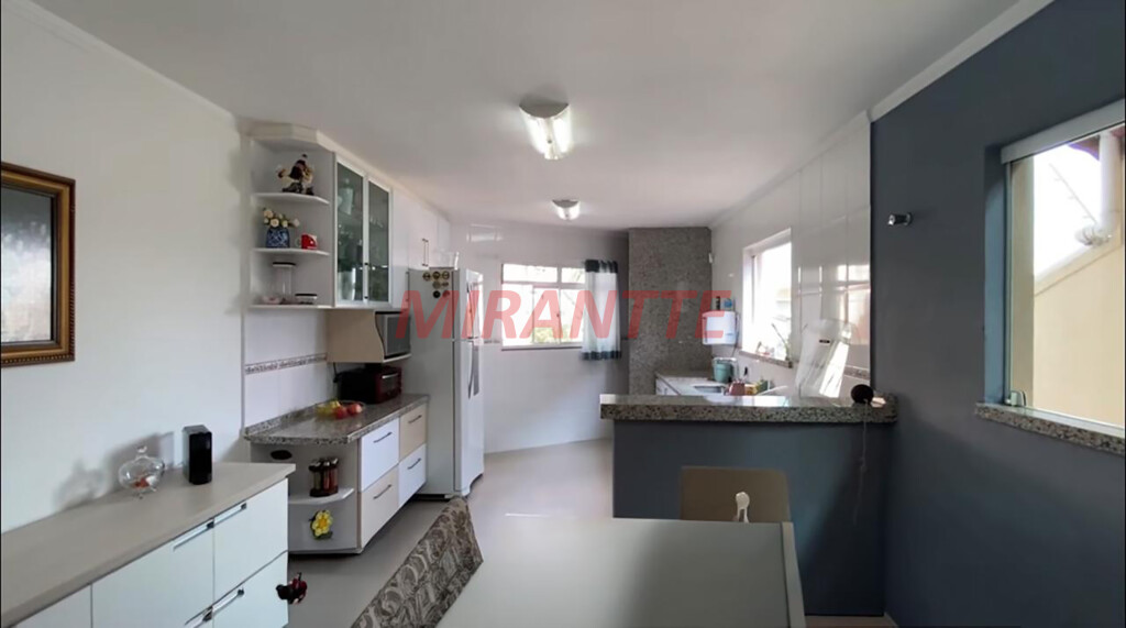 Sobrado de 122m² com 3 quartos em Parque Casa De Pedra